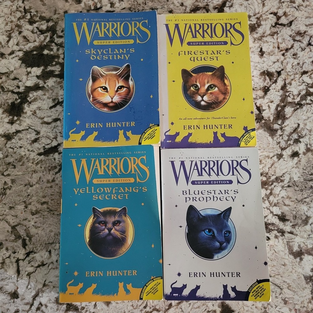 Warriors Super Edition Books Lot of 4 Paperback Cat Fantasy Manga Erin Hunter